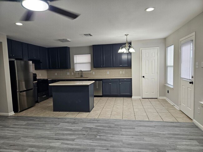 Building Photo - 1130 Concord Pl