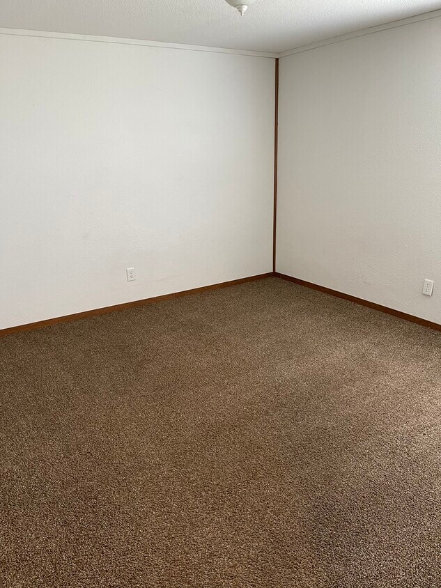 Foto del edificio - 2418 Lakeshore Dr
