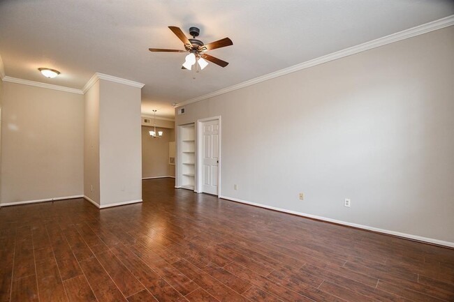 Foto del edificio - 2255 Braeswood Park Dr