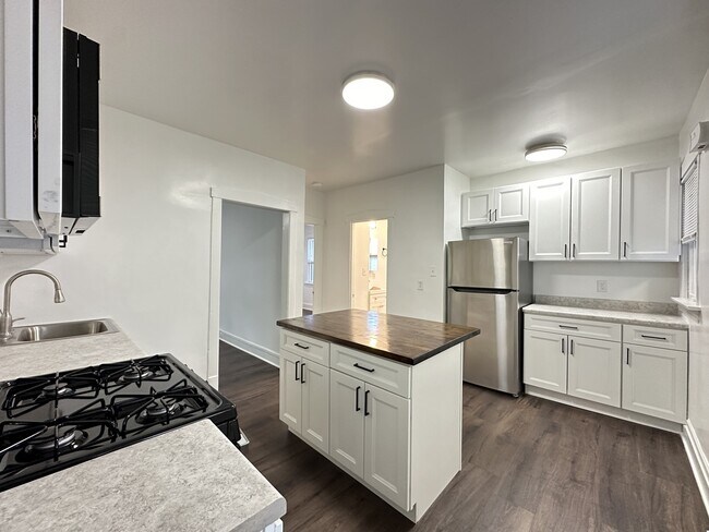Foto del edificio - 5701 N Keystone Ave