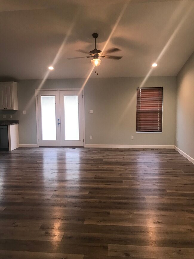 Building Photo - 1202 Boone Ct