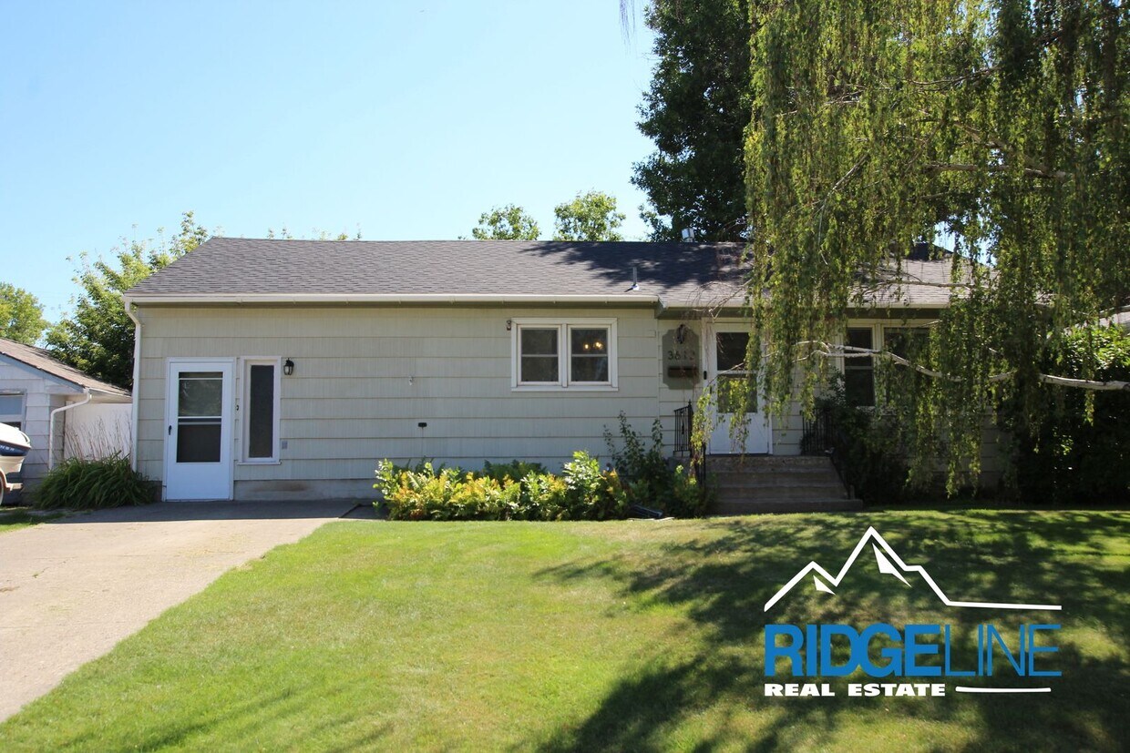 Foto principal - East-End Home for Lease near Malmstrom and...