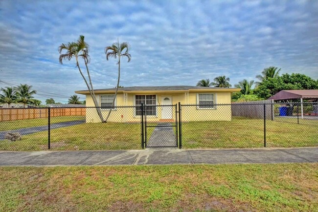 Photo - 3531 SW 36th St House