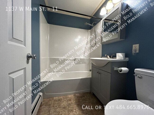 Foto del edificio - 1137 W Main St