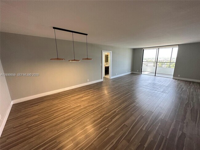 Building Photo - 600 Three Islands Boulevard