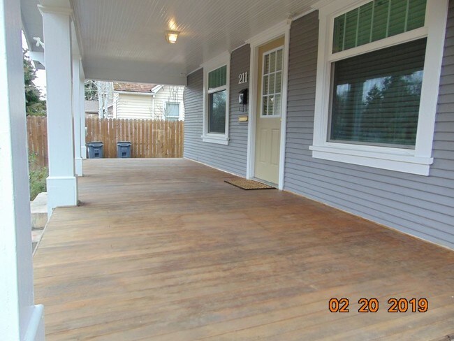 Foto del edificio - East Medford 3-bedroom Home