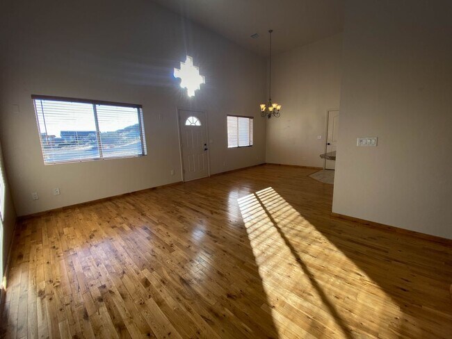 Building Photo - 11880 E Arabian Lane  B