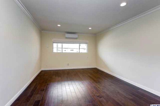 Foto principal - 1299 Cordova St