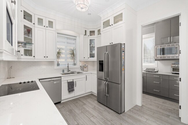 Building Photo - 288 Masumi Mitsui Greenway