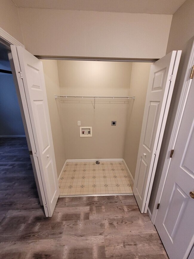 Foto del edificio - 416 Shade Tree Ln