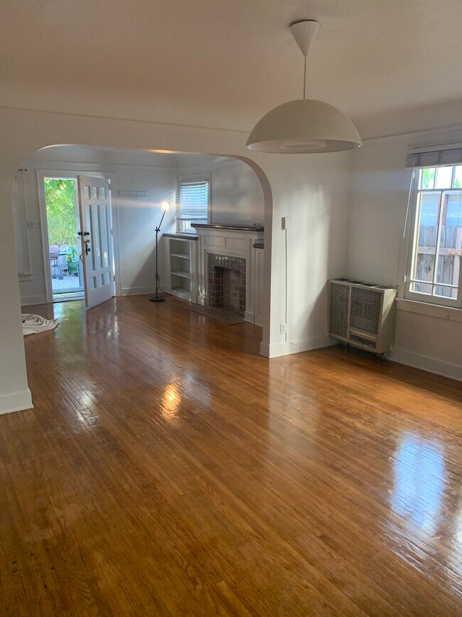 Foto del edificio - 806 N Ogden Dr