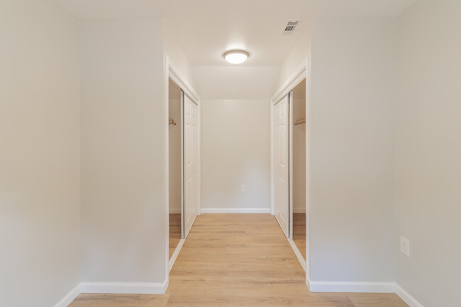 Building Photo - Newly Renovated House in Accokeek