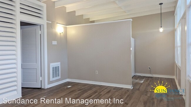 Building Photo - 1 br, 1 bath House - 60 Yacht Club Drive 15