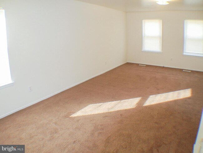Foto del edificio - 3548 Woodhaven Rd