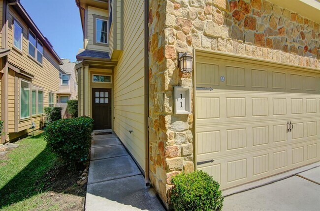 Foto del edificio - 11 Cheswood Manor Drive