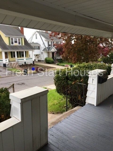 Building Photo - Lovely Remodeled Northside 2 Bedroom Bungalow