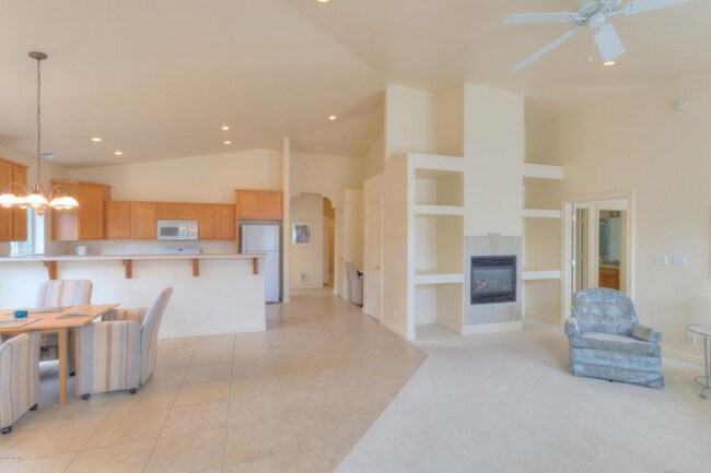 Building Photo - 1315 E Hatcher Dr