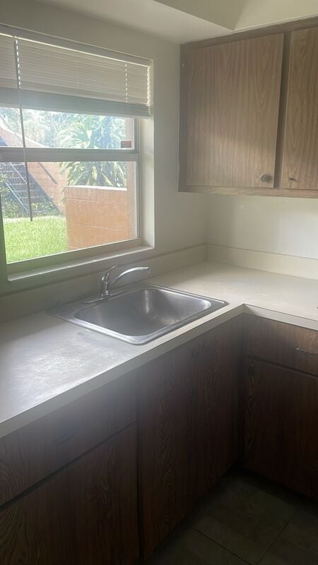 Building Photo - 218 S Tampa Ave