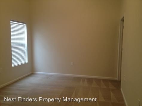 Foto del edificio - 7920 Merrill Rd