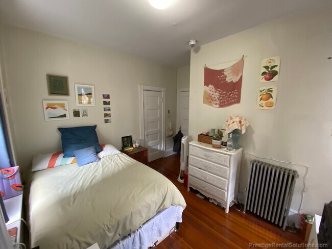 Foto del edificio - 1589 Beacon St