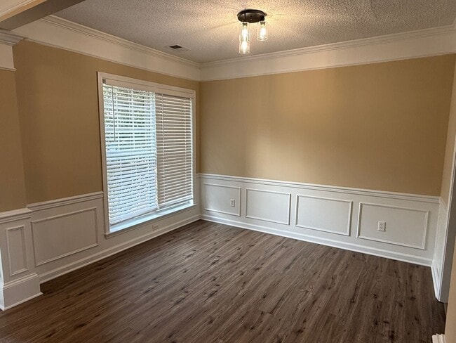 Building Photo - 7501 Lady Bank Dr