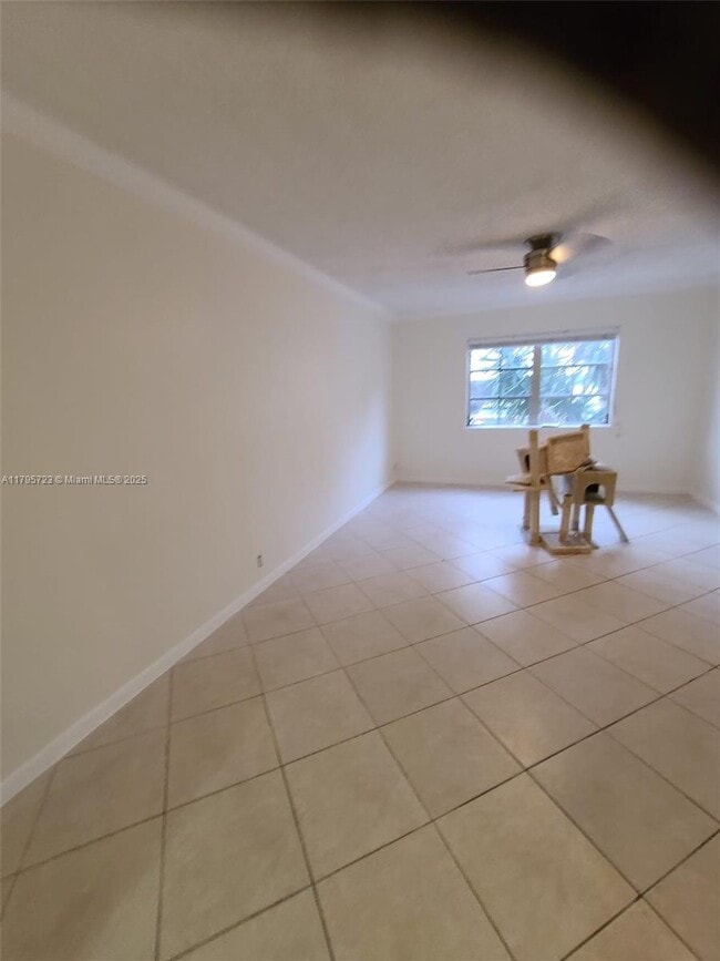 Foto del edificio - 2424 SE 17th St