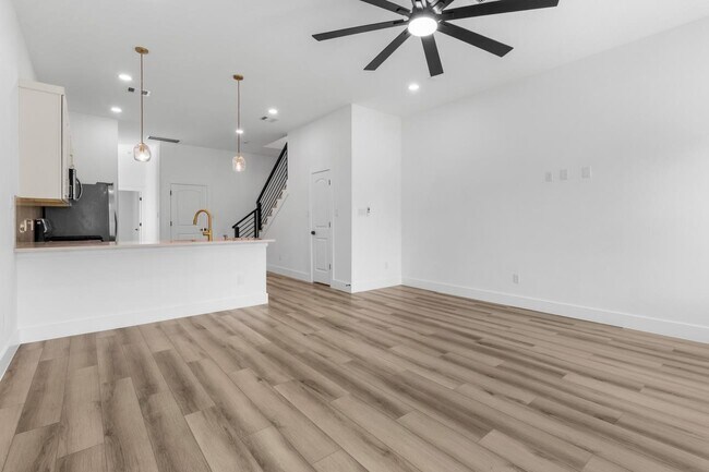 Building Photo - 4412 Alvin St