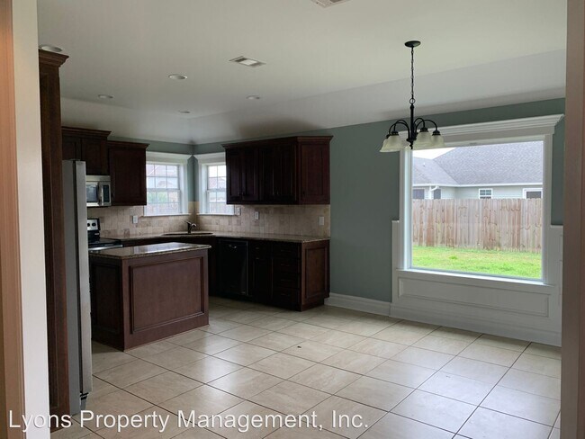 Foto del edificio - 4 br, 2 bath House - 4078 MCKENZIE LANE