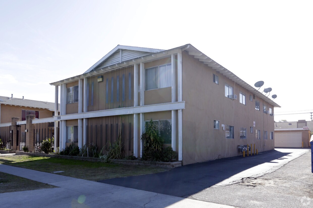 108 E Wilken Way, Anaheim, CA 92802 Apartments in Anaheim, CA