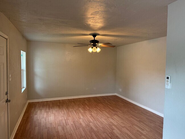 Foto del edificio - Cute Two bedroom home for rent