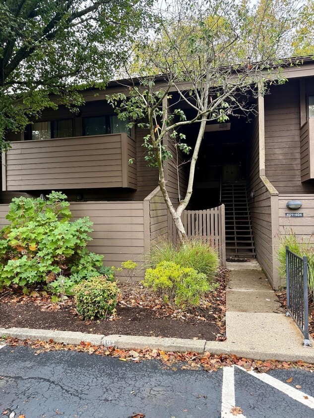 Foto principal - 750 Shaker Dr