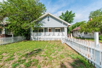 Building Photo - 719 S Glenn St