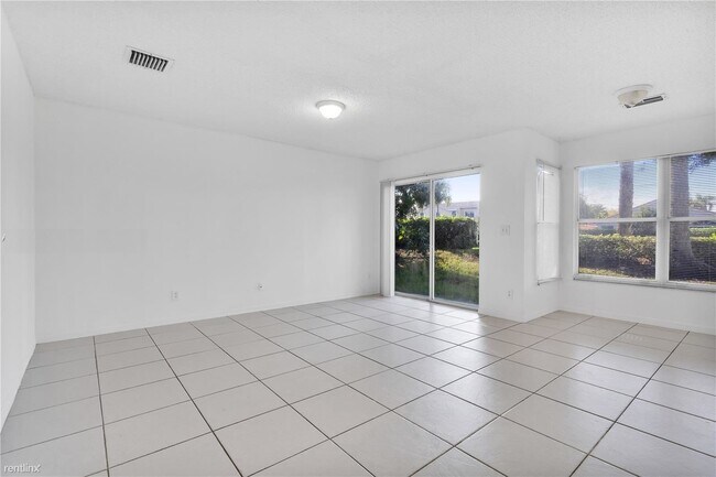 Building Photo - 4 br, 3 bath House - 300 SW 181st Way REDU...
