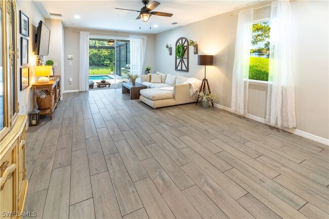 Foto del edificio - 14715 Edgewater Cir