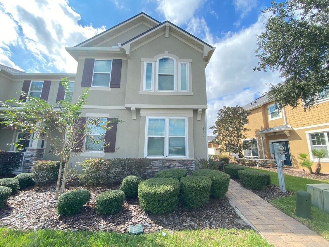 Foto principal - WINDERMERE TRAILS - 3BR/2.5BA PLUS DEN - WALK TO THE PARK