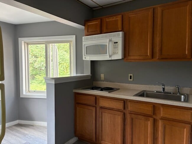 Main Bethel Apartments (144) - Main Bethel Apartments (144)