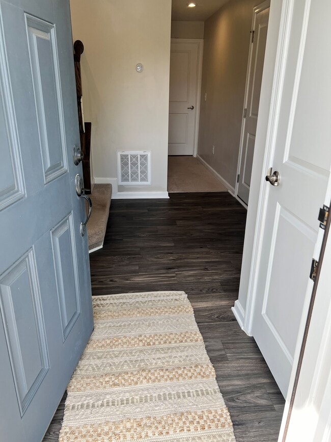 Front Enterance - 382 Cotton Brook Dr