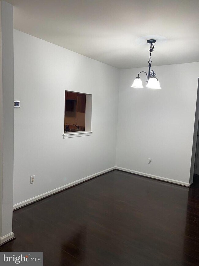 Building Photo - 4209 Stockbridge Dr