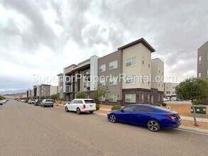 Building Photo - 5801 S Garnet Dr