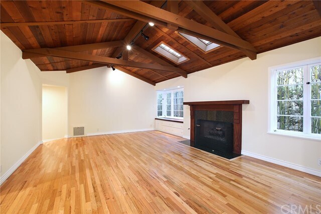 Foto del edificio - 264 Fairview St