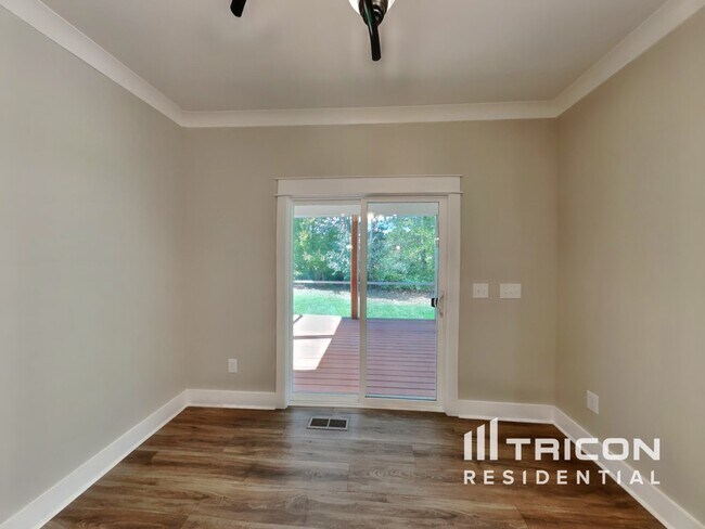 Building Photo - 1406 Cotillion Dr