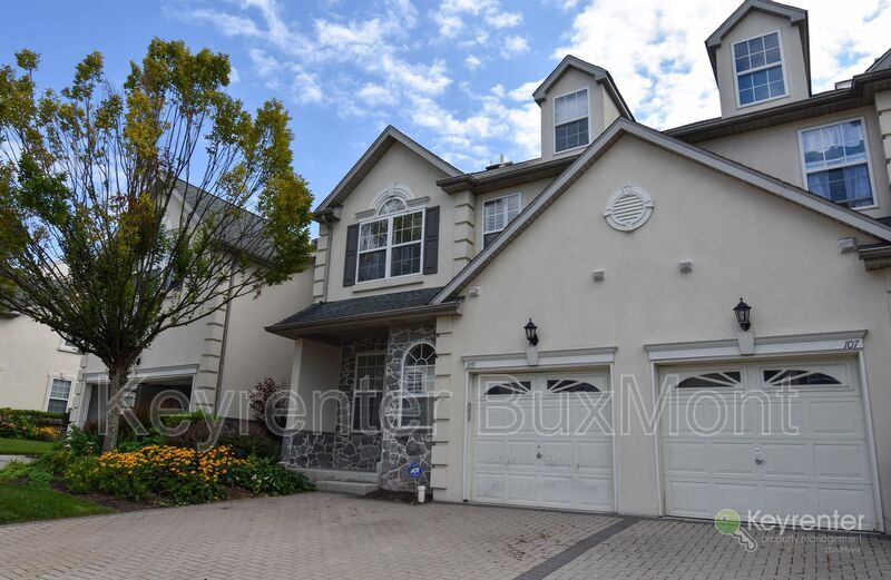 Foto principal - 109 Meadow View Ln
