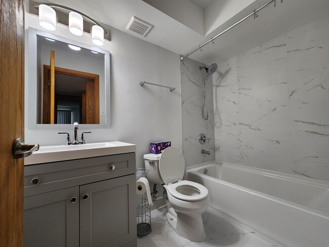 Foto del edificio - 5231 James Ln