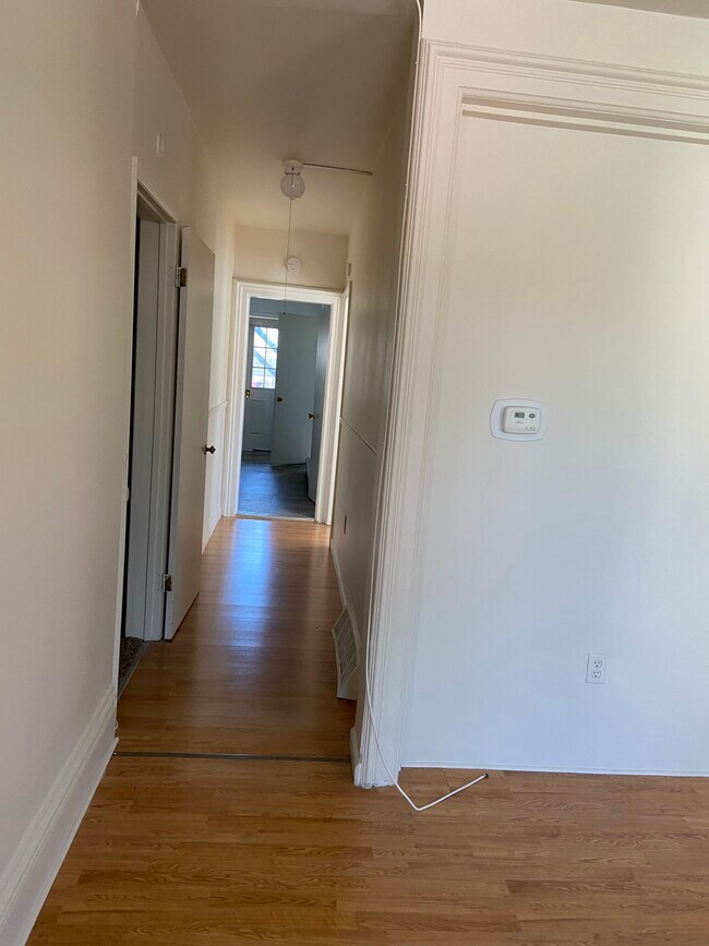 Foto del edificio - 1300 6th Ave