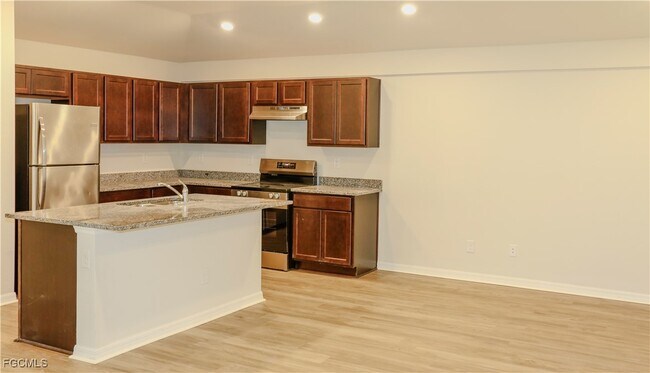 Foto del edificio - 311 Norwalk Ave