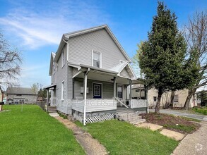 Building Photo - 951 E 3rd St