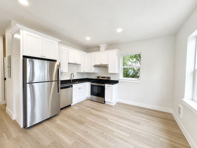 Photo - 18840 SE Mildred St (Portland, OR) Townhome
