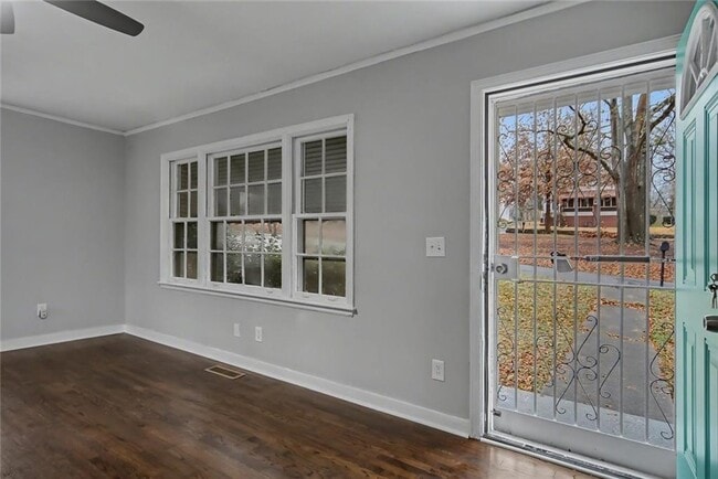 Building Photo - 725 Matilda Pl NW