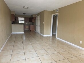 Building Photo - 1502 Oleander