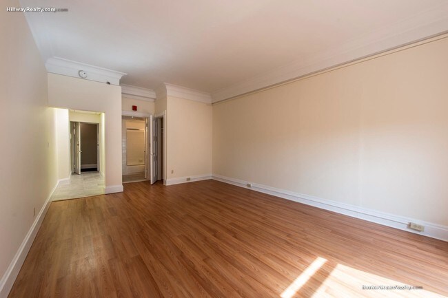 Building Photo - 62 Boylston St